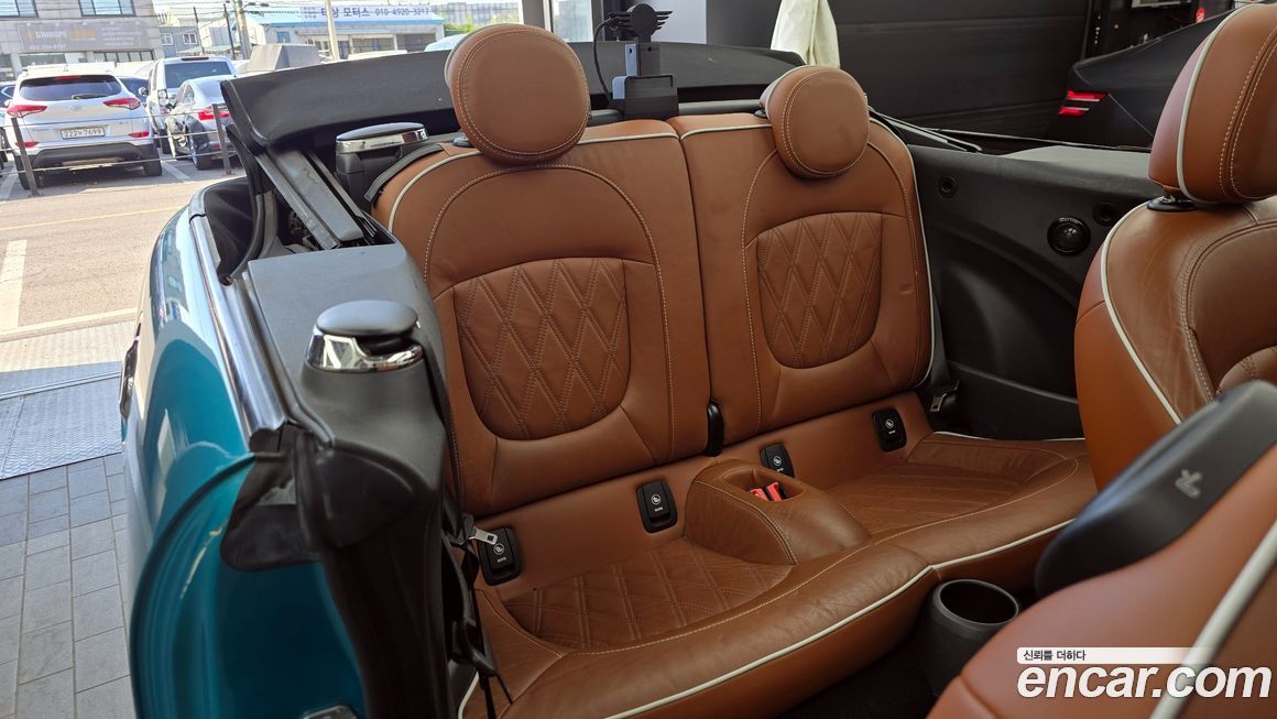 Mini Cooper Convertible 2018