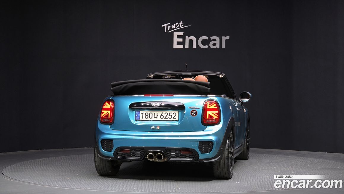 Mini Cooper Convertible 2018
