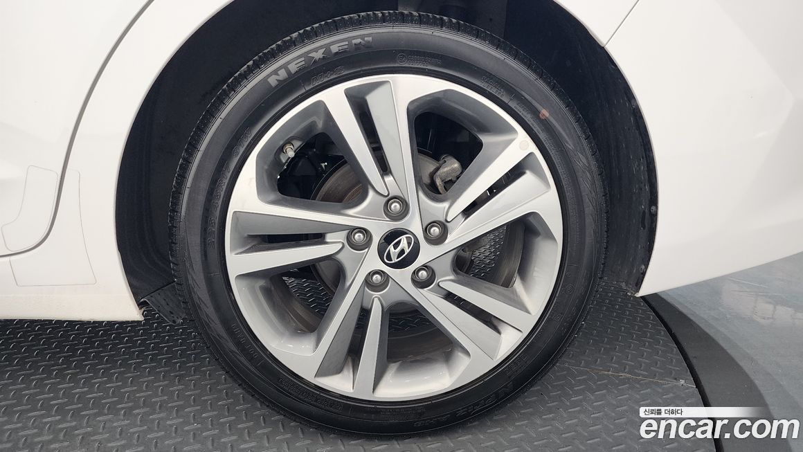 Hyundai AVANTE 2018