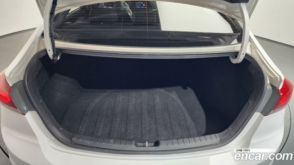 Hyundai AVANTE 2018