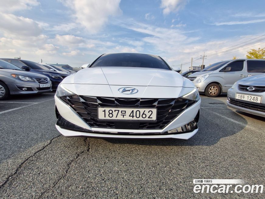 Hyundai AVANTE 2022