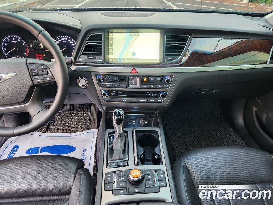 Hyundai Genesis 2016