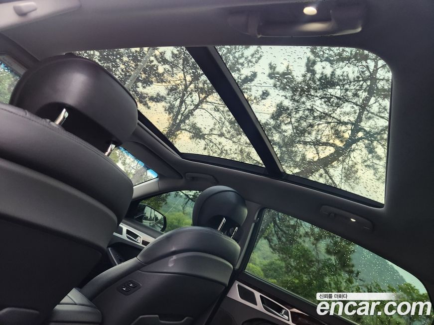 Hyundai Genesis 2016