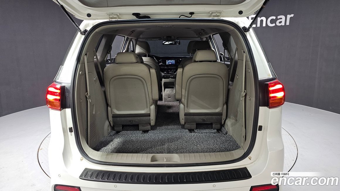 Kia Canival 2019