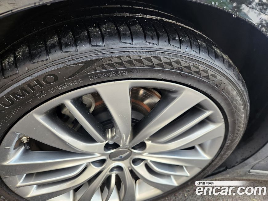 Hyundai Genesis 2016