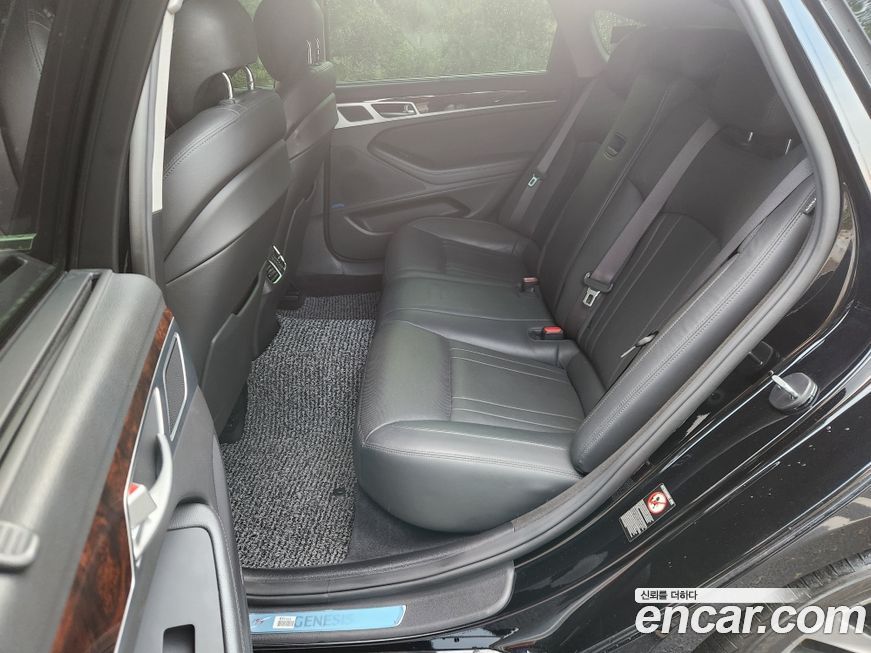 Hyundai Genesis 2016