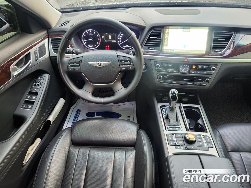 Hyundai Genesis 2016