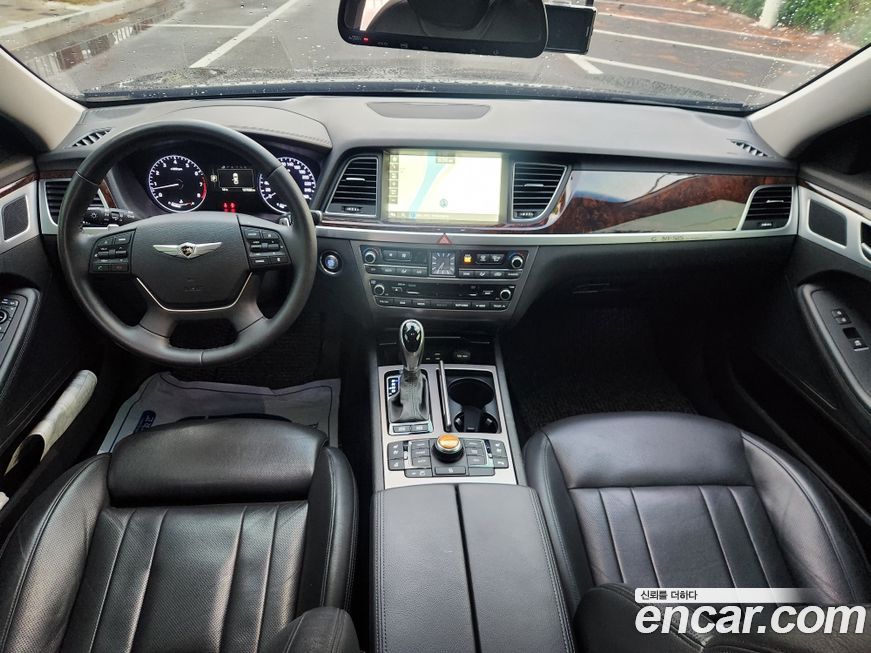 Hyundai Genesis 2016