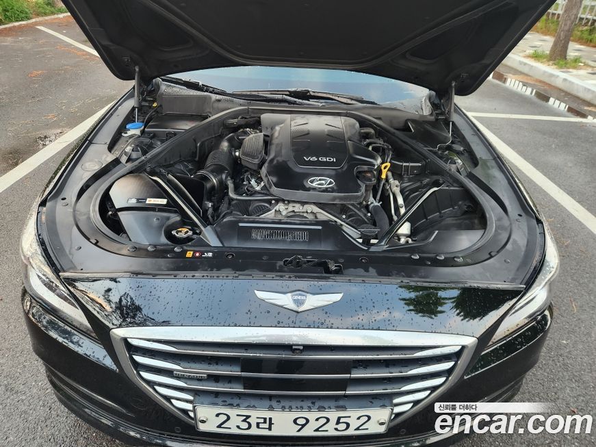 Hyundai Genesis 2016