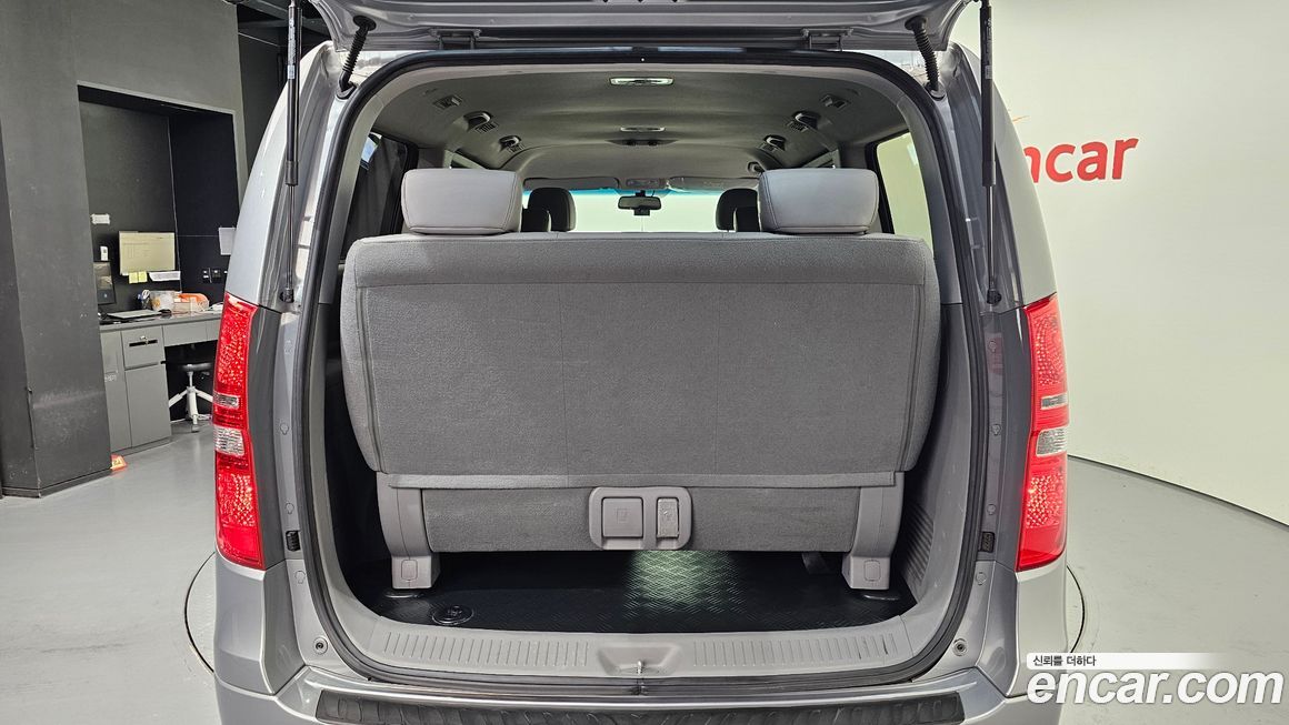 Hyundai Starex 2021