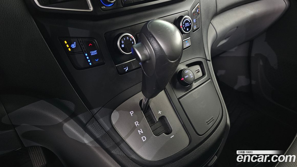 Hyundai Starex 2021