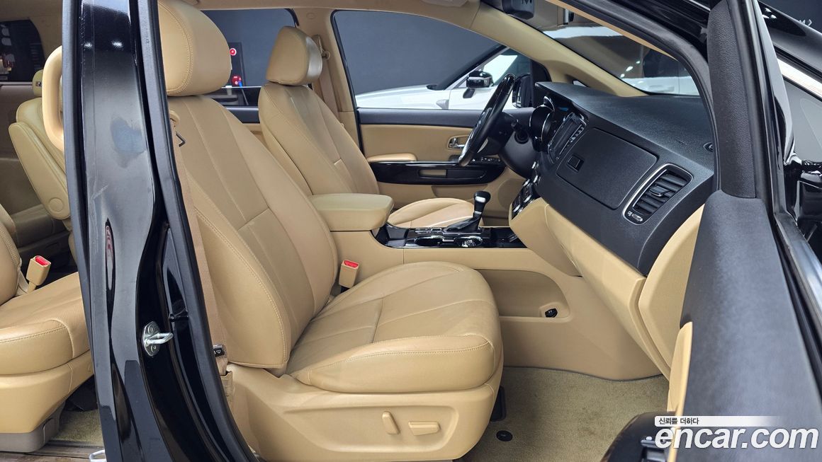 Kia Canival 2019