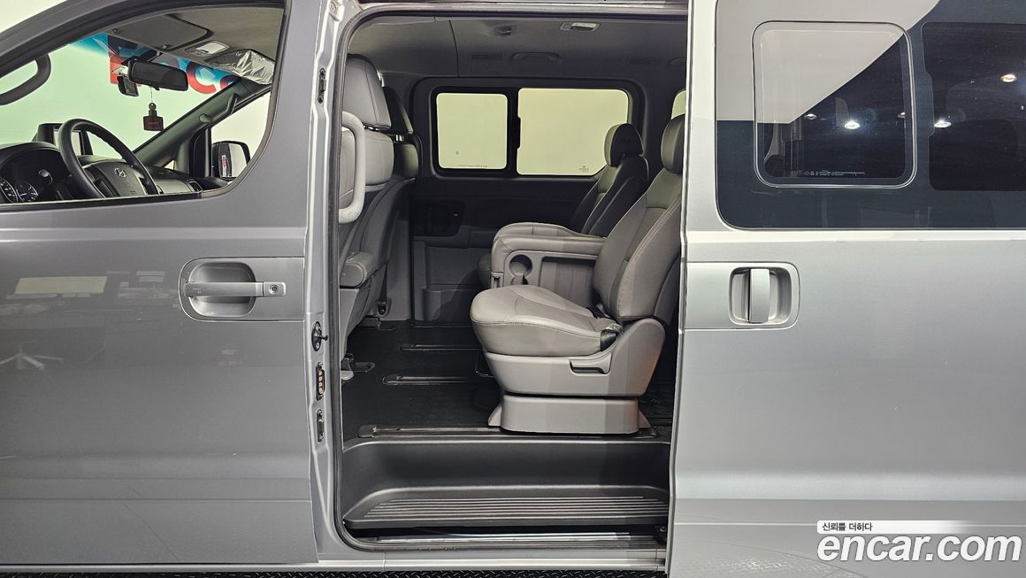 Hyundai Starex 2021