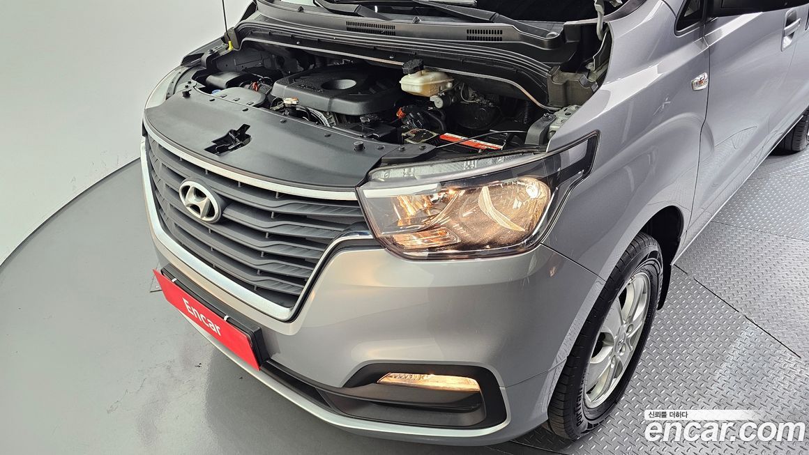 Hyundai Starex 2021