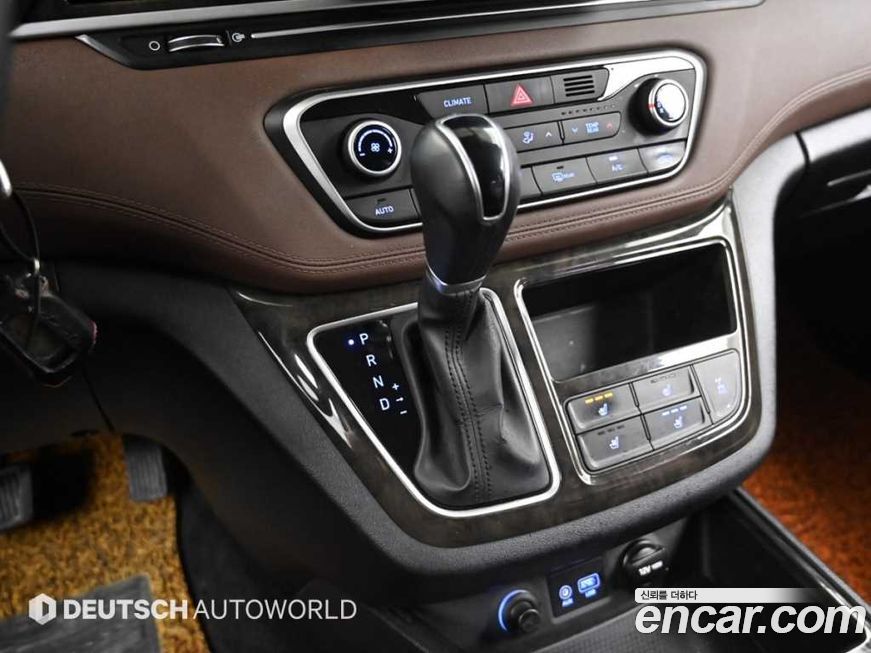 Hyundai Starex 2018
