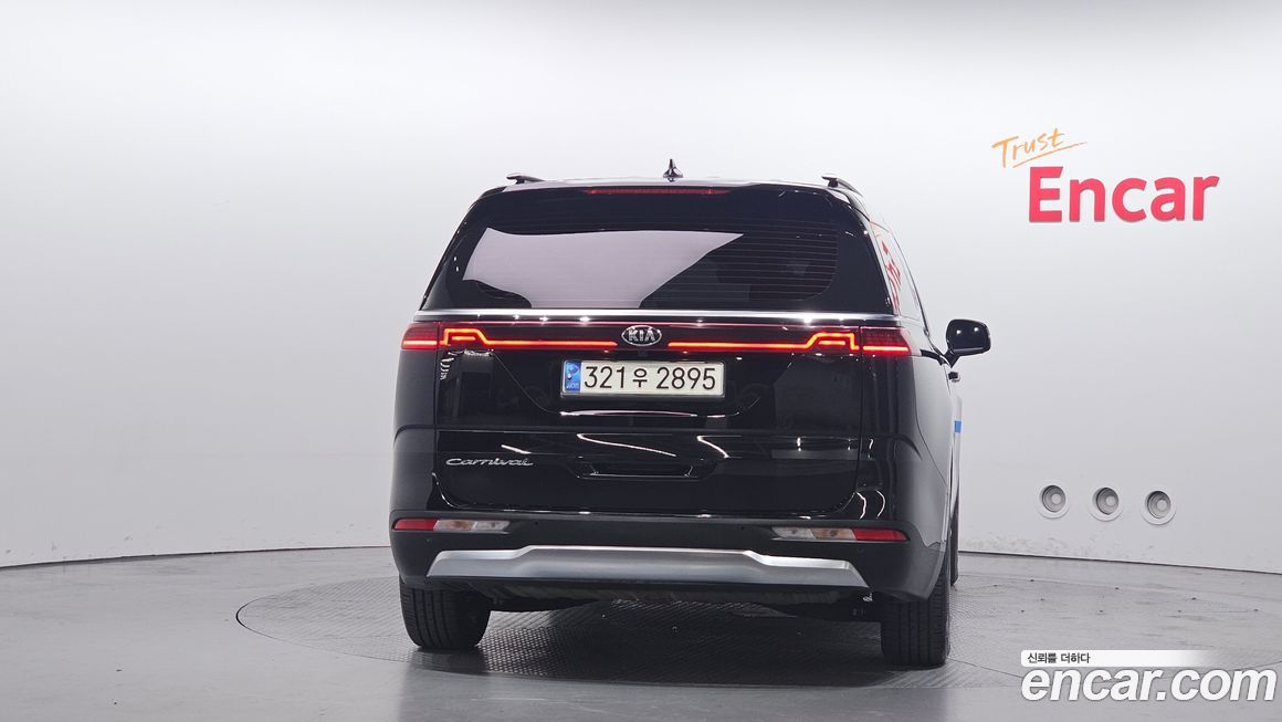 Kia Canival 2021