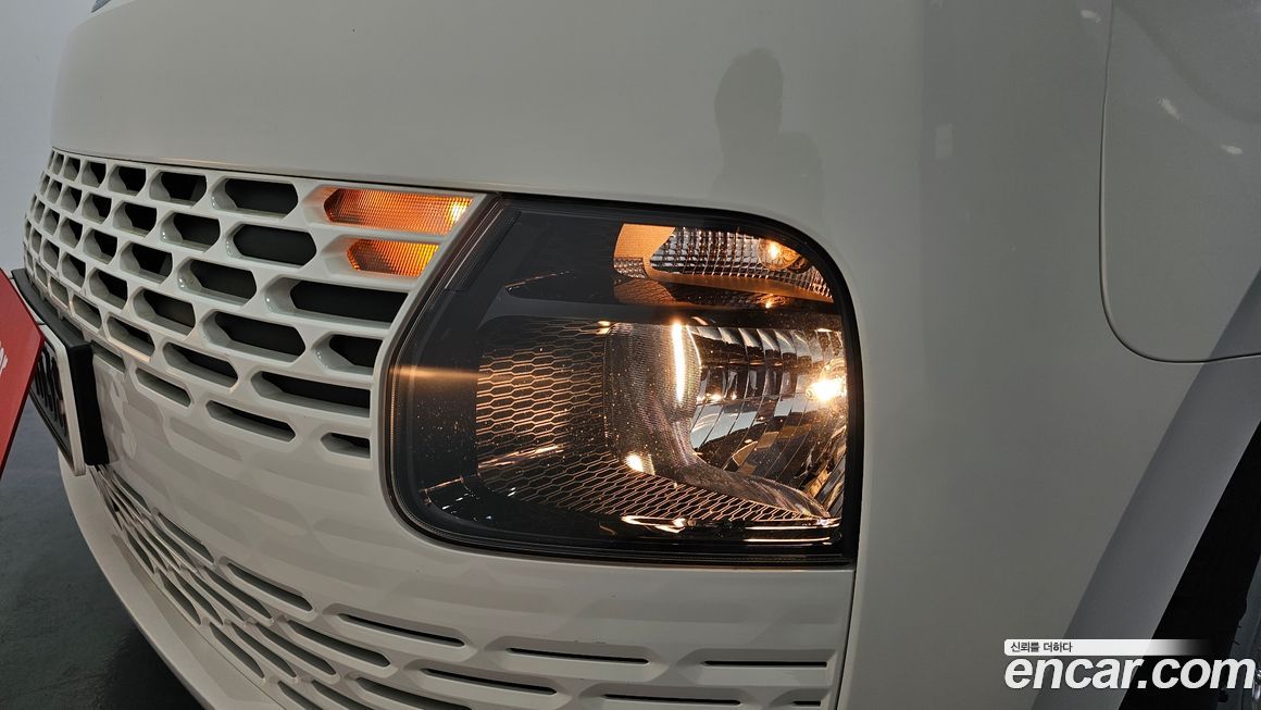 Hyundai Staria 2022