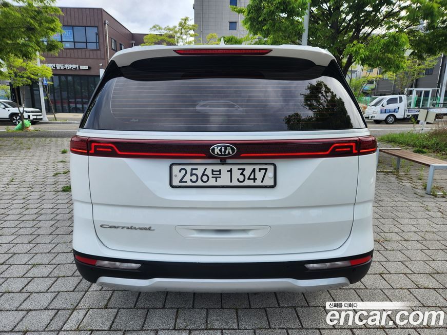 Kia Canival 2021