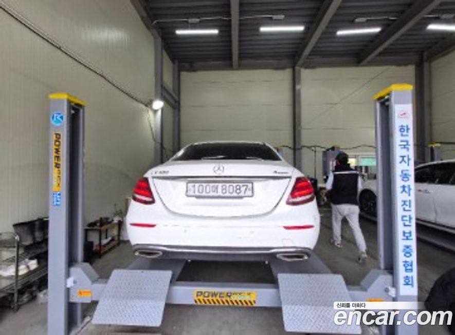 Mercedes-Benz E-Class 2019