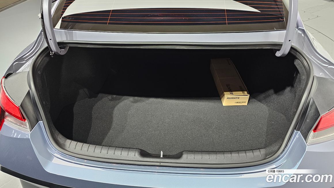 Hyundai AVANTE 2025