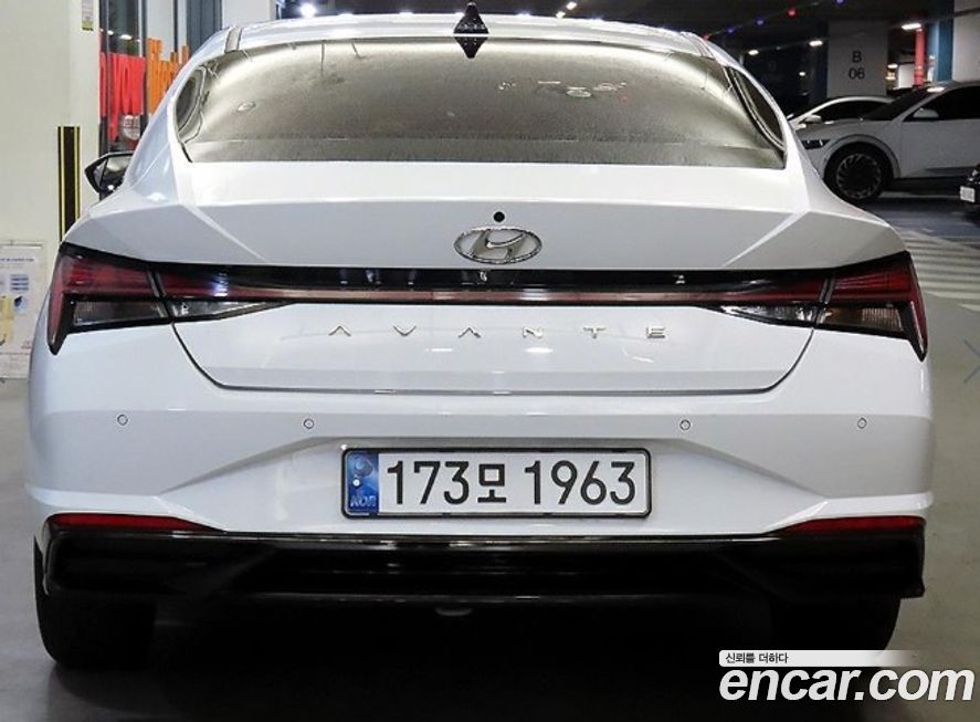 Hyundai AVANTE 2022