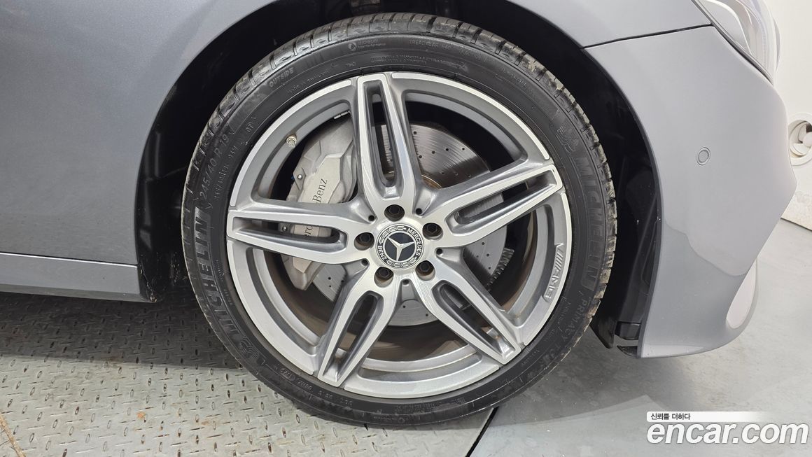 Mercedes-Benz E-Class 2019