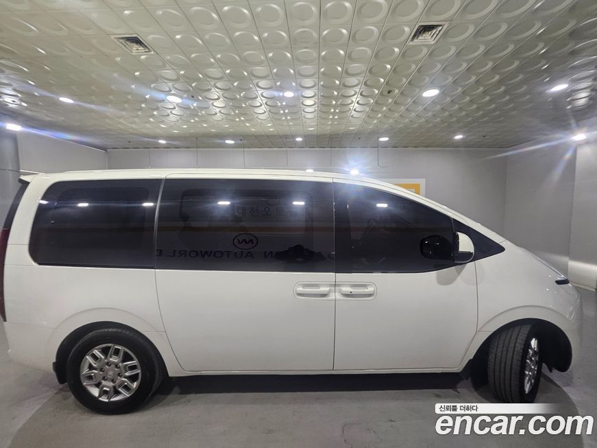 Hyundai Staria 2022