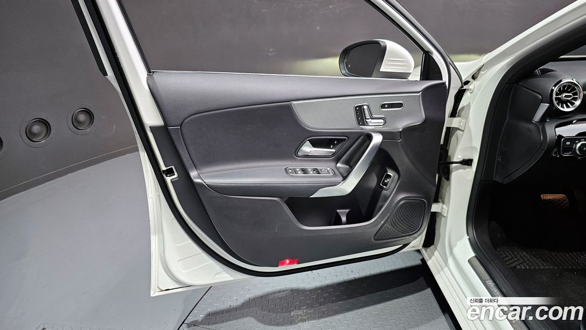 Mercedes-Benz A-Class 2021