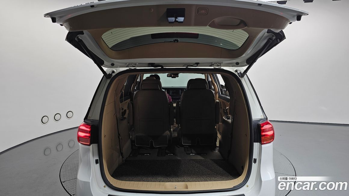 Kia Canival 2019