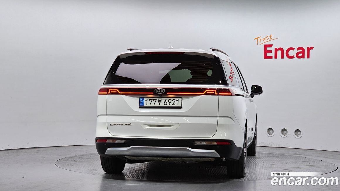 Kia Canival 2021