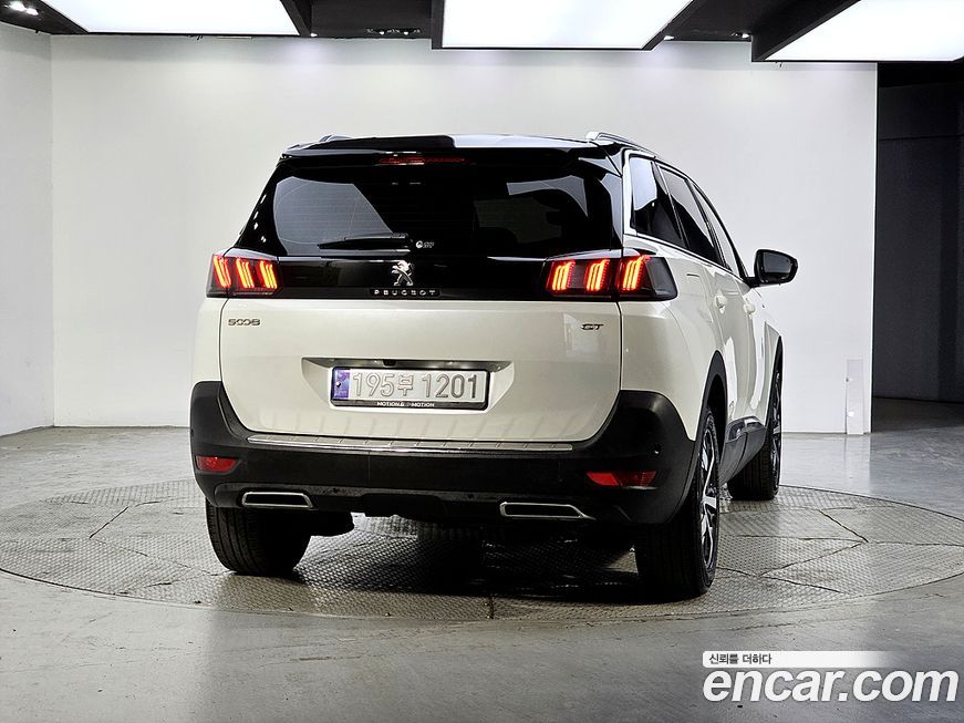Peugeot 5008 2022