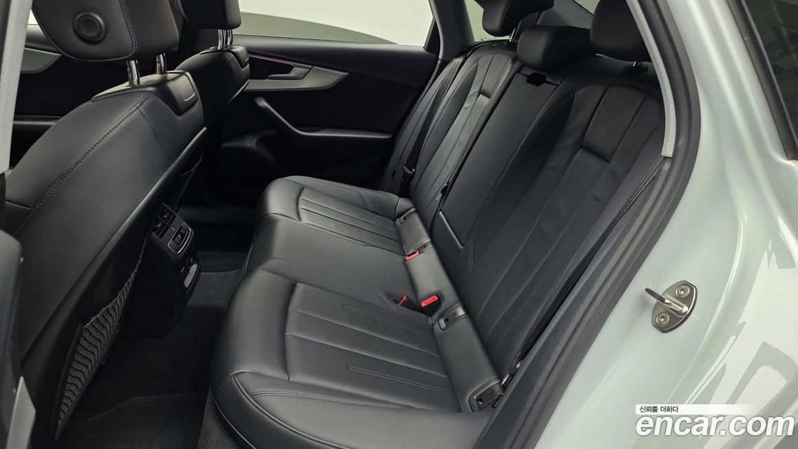 Audi A4 2021