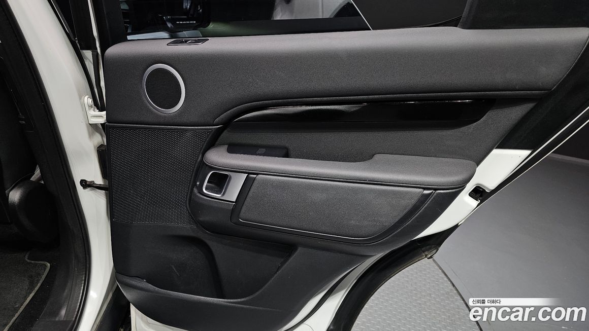 Land Rover Discovery 2019