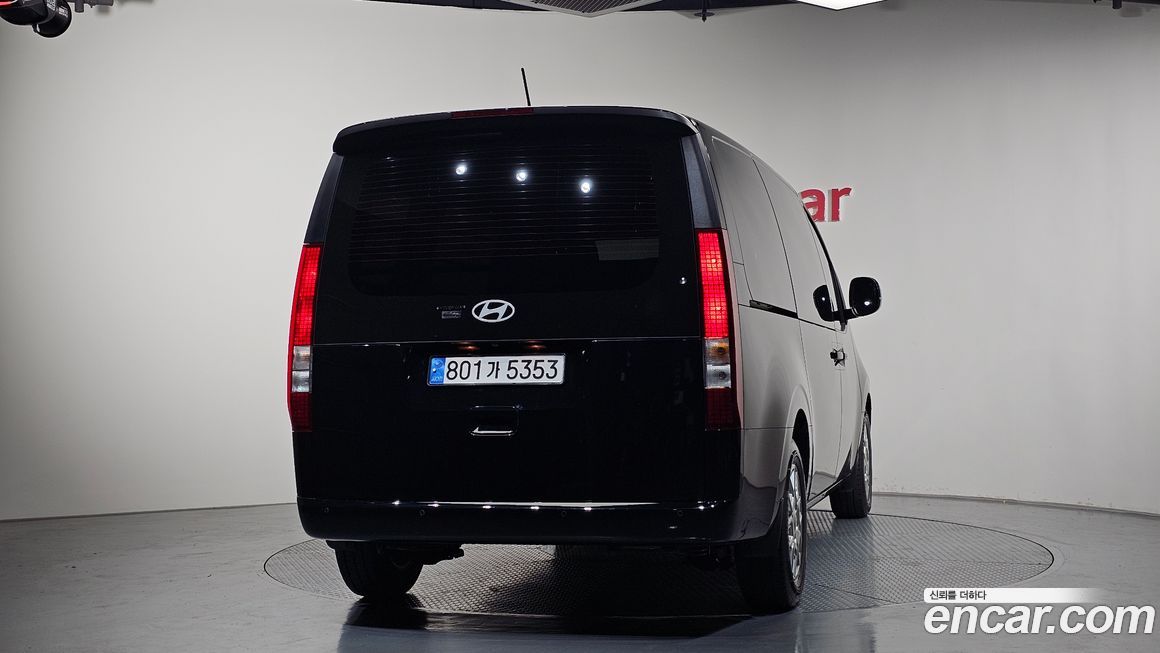 Hyundai Staria 2025