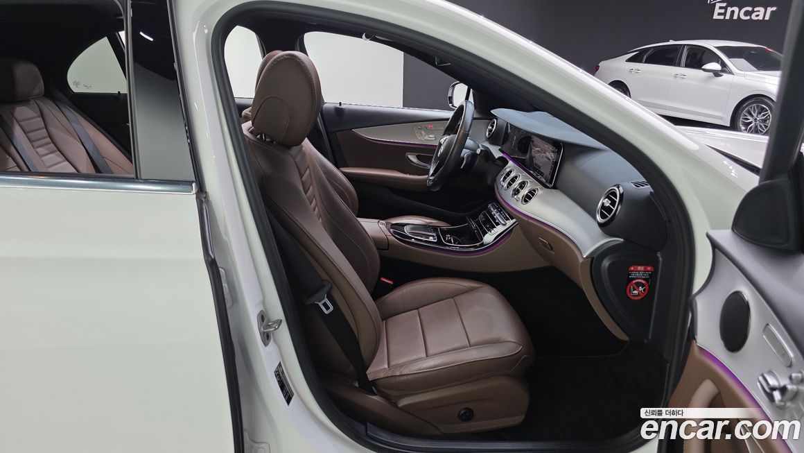 Mercedes-Benz E-Class 2021