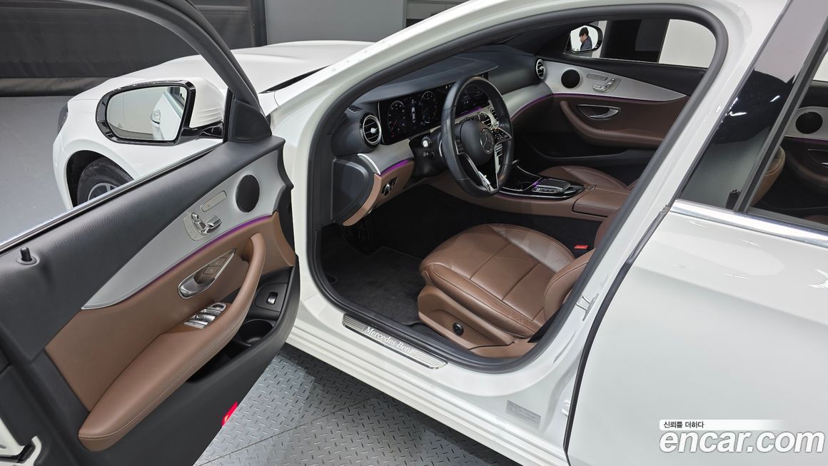 Mercedes-Benz E-Class 2021