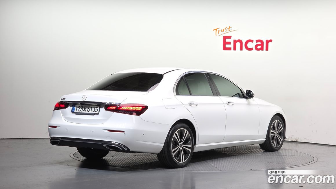 Mercedes-Benz E-Class 2021