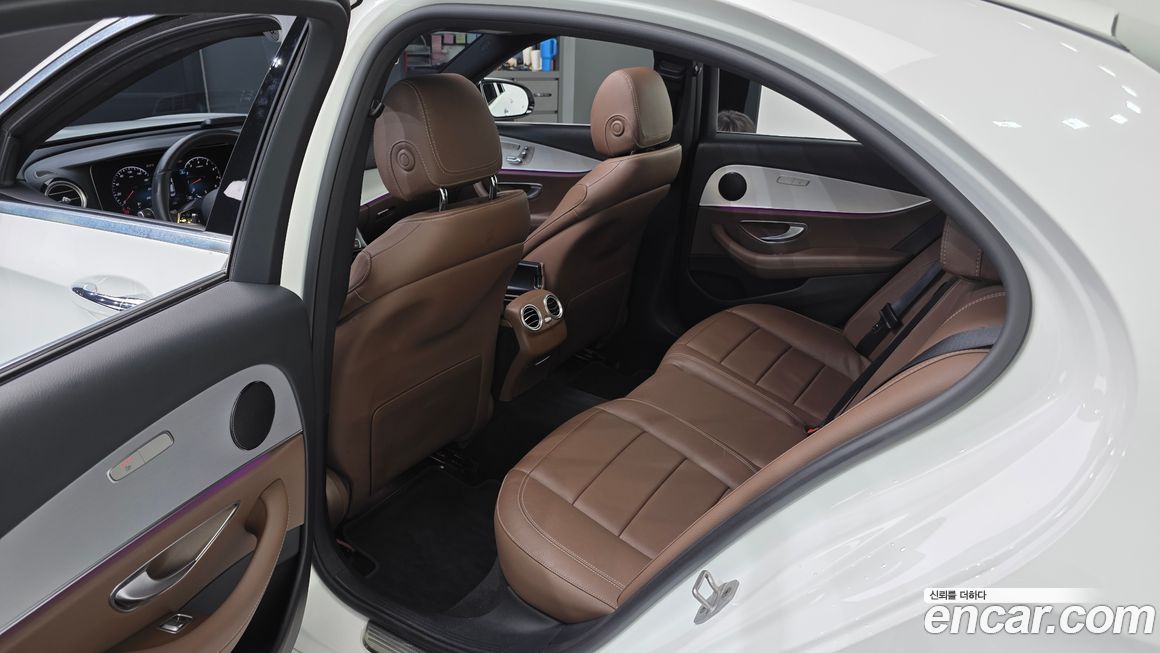 Mercedes-Benz E-Class 2021