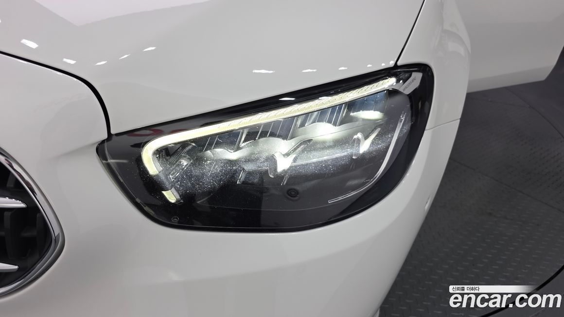 Mercedes-Benz E-Class 2021