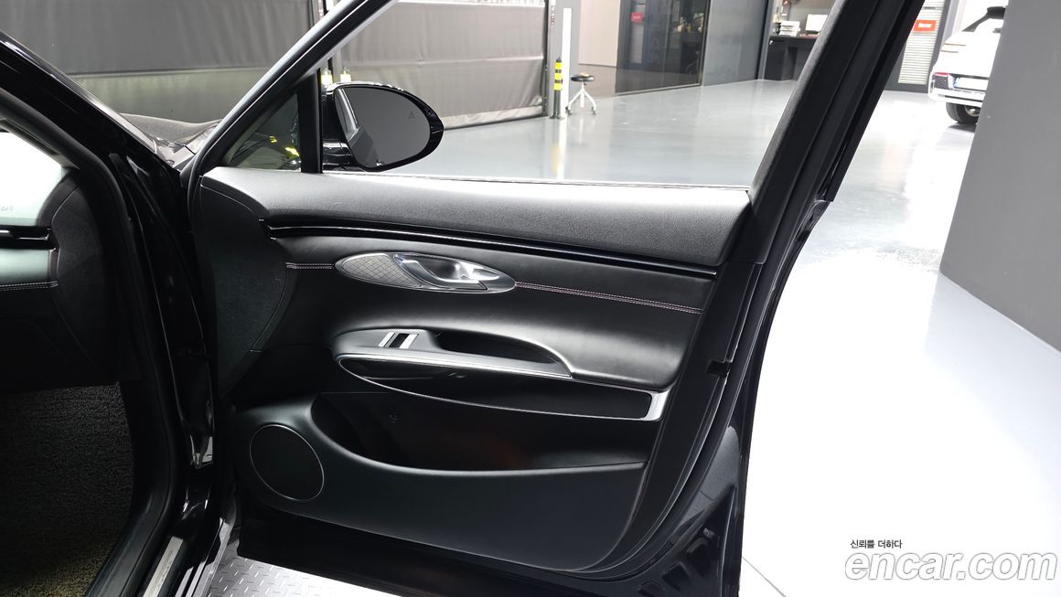 Genesis GV70 2023