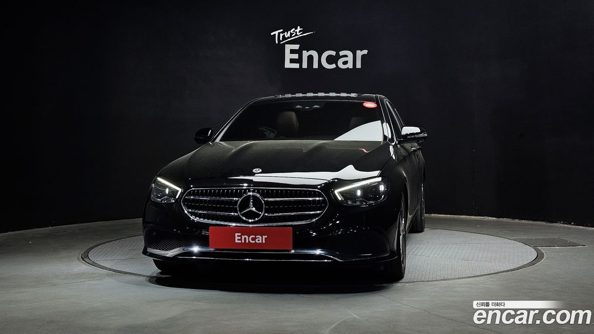 Mercedes-Benz E-Class 2022