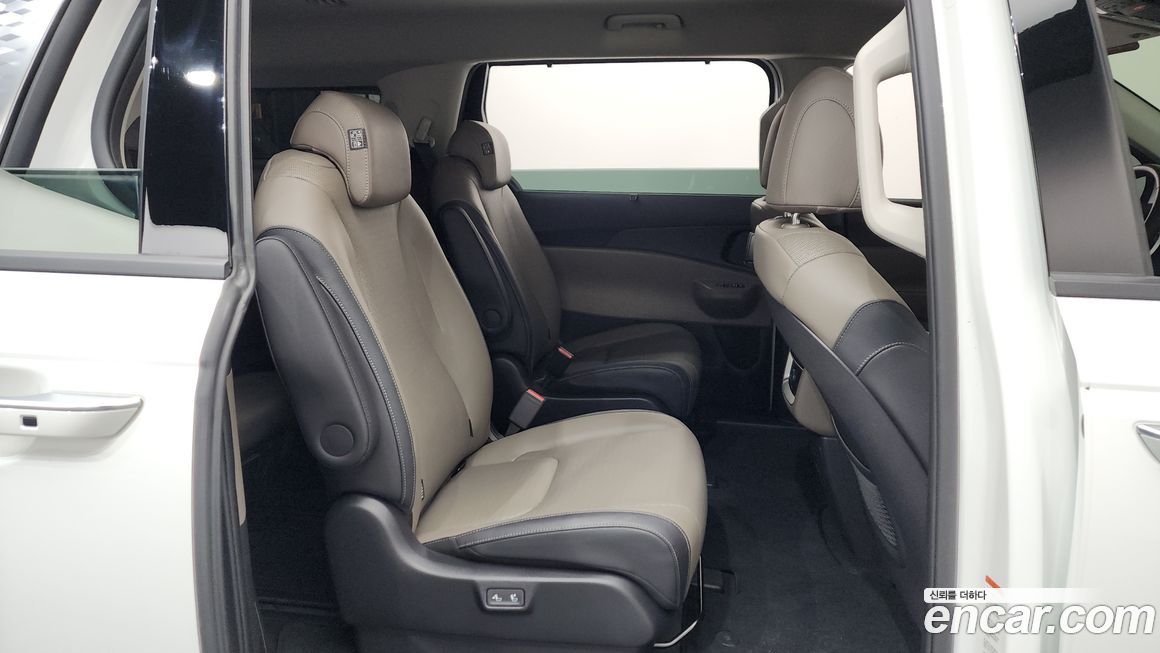 Kia Canival 2025