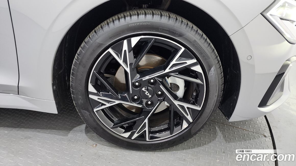 Kia K5 2025