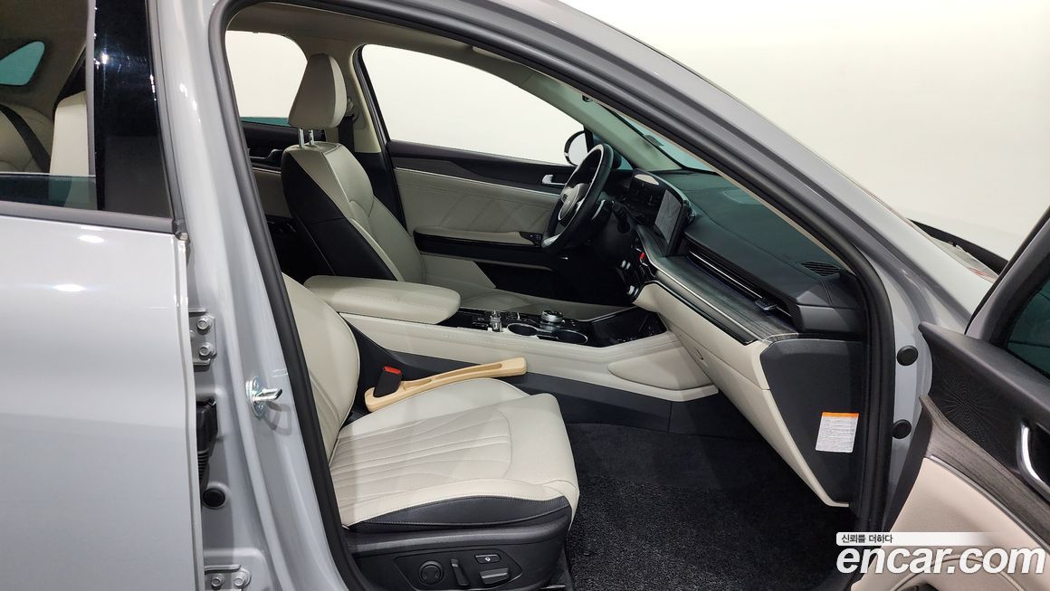 Kia K5 2025