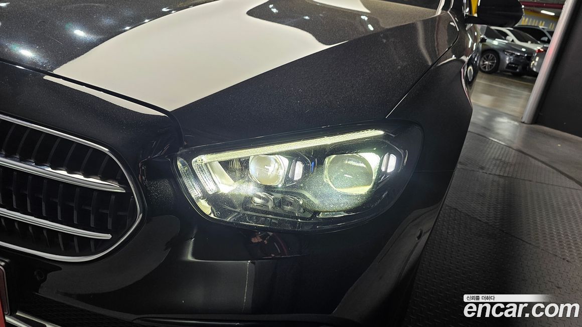 Mercedes-Benz E-Class 2022