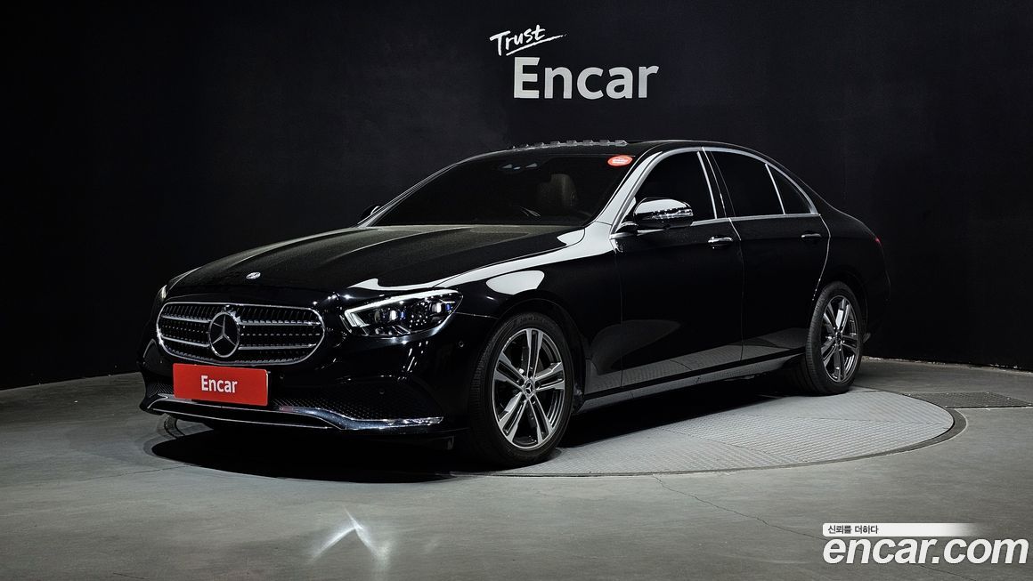 Mercedes-Benz E-Class 2022