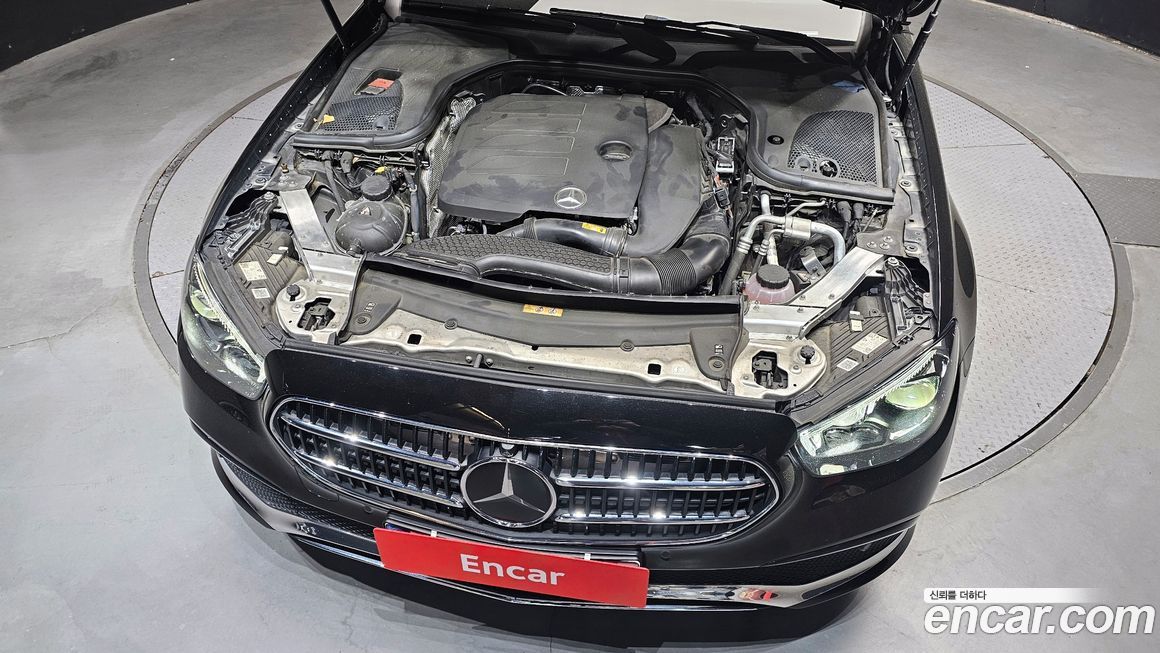 Mercedes-Benz E-Class 2022