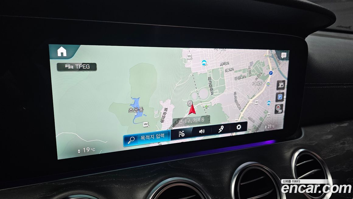 Mercedes-Benz E-Class 2022