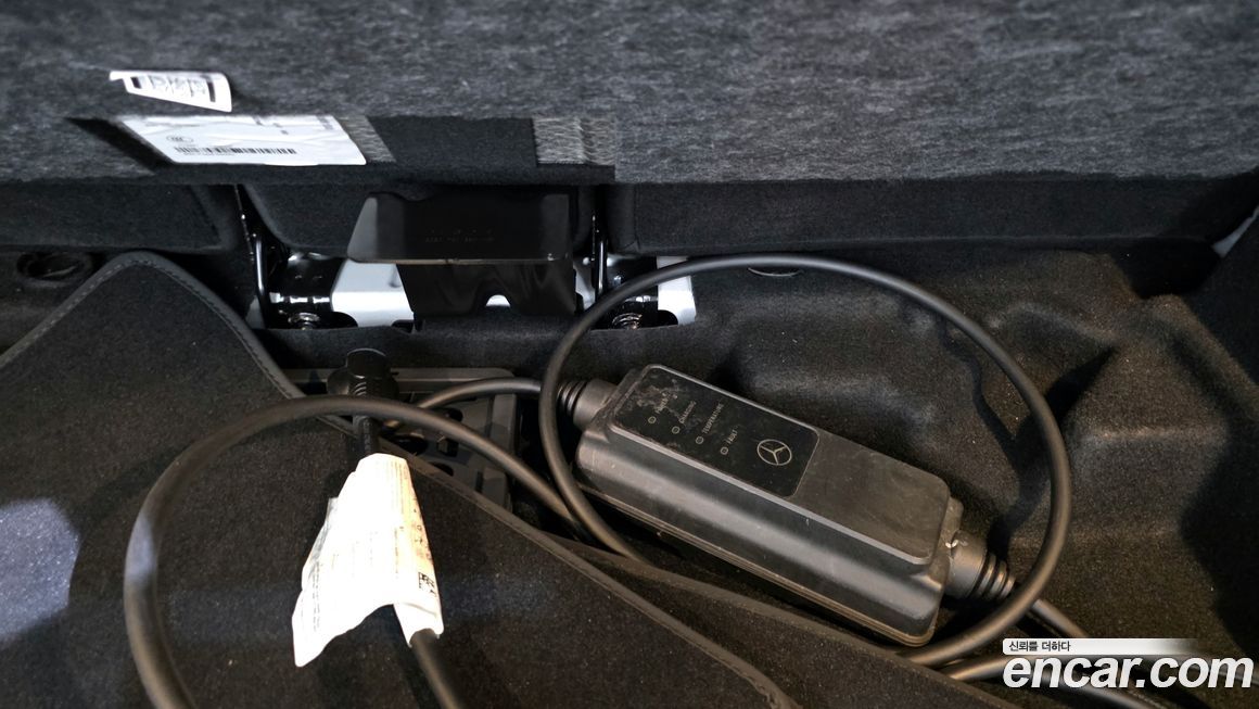 Mercedes-Benz EQC 2020