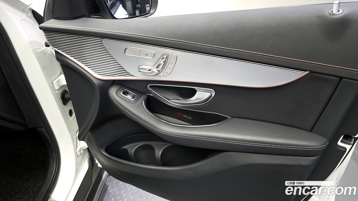 Mercedes-Benz EQC 2020